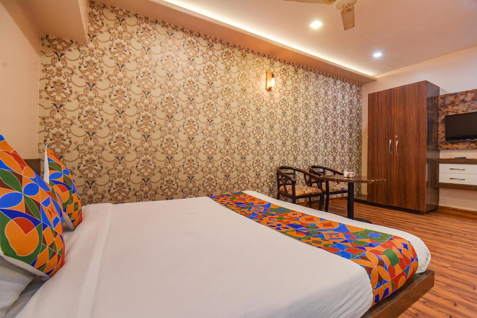 فندق Fabexpress Glory - Nr Skywalk Bridge Pimpri-Chinchwad المظهر الخارجي الصورة